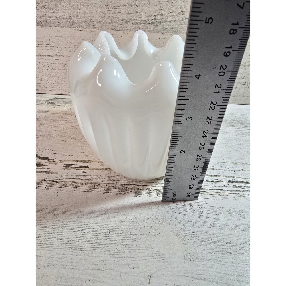Vintage White Milk Glass Ruffled Rim Ribbed Vase Planter 4.5 Inch MCM Decor - Picture 3 of 4